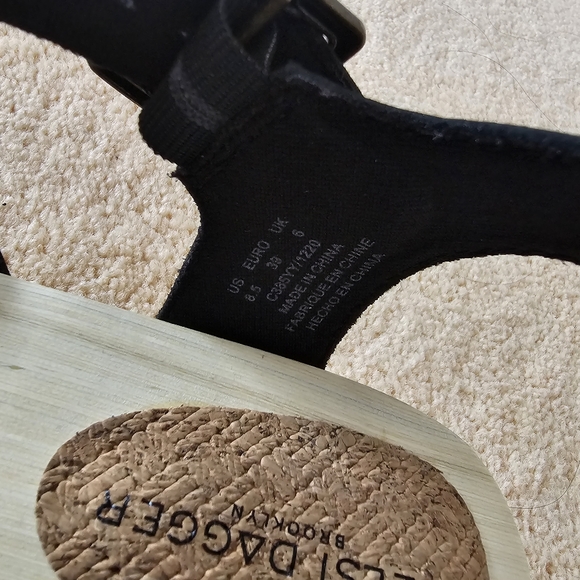 ANTHROPOLOGIE KELSI DAGGER Brooklyn Grain Ankle Strap Leather & Wooded Sandals - Picture 9 of 12